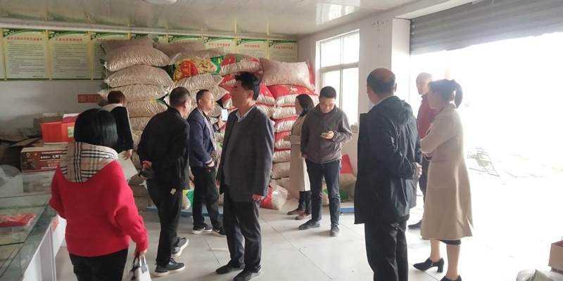 睢縣農(nóng)業(yè)農(nóng)村局開展2021年春季農(nóng)業(yè)投入品市場(chǎng)專項(xiàng)執(zhí)法檢查